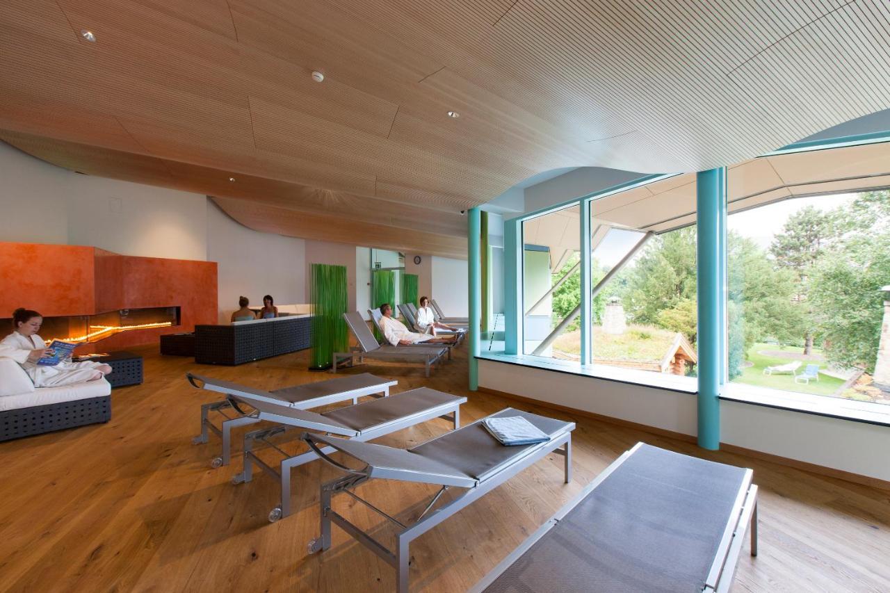 Park-Hotel Am Rhein - Gesundheitshotel Und Residenzen Райнфелден Екстериор снимка